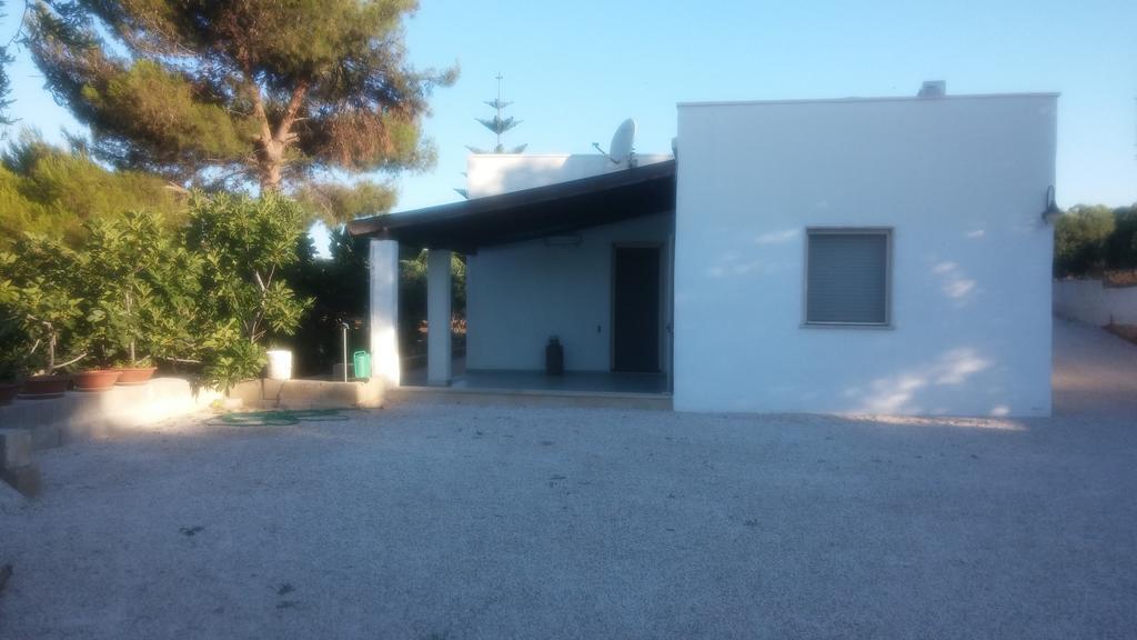 Villa "Posto Cantoro" Marina Di Pescoluse Kamer foto